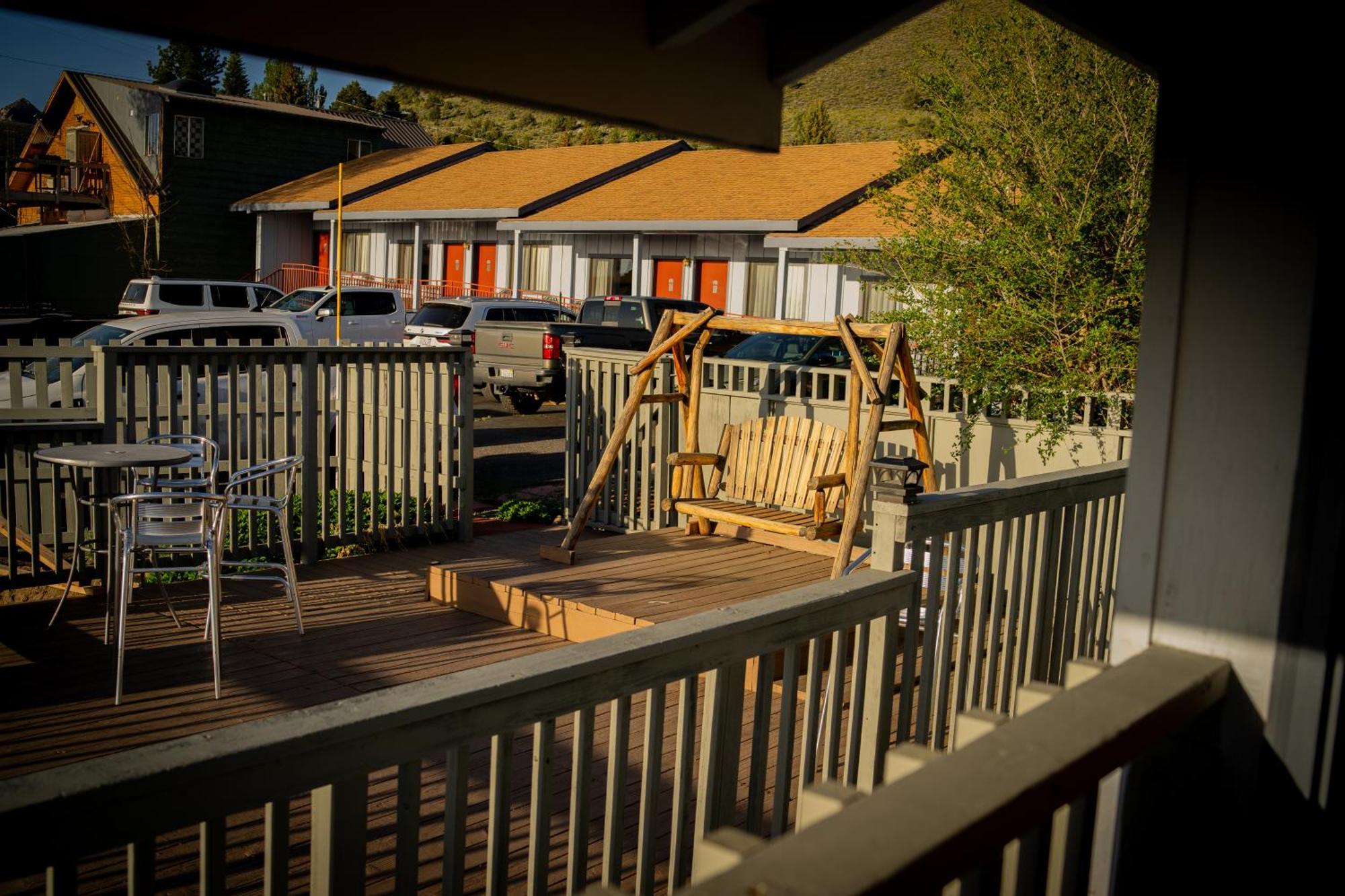 Yosemite Gateway Motel Lee Vining Exterior foto